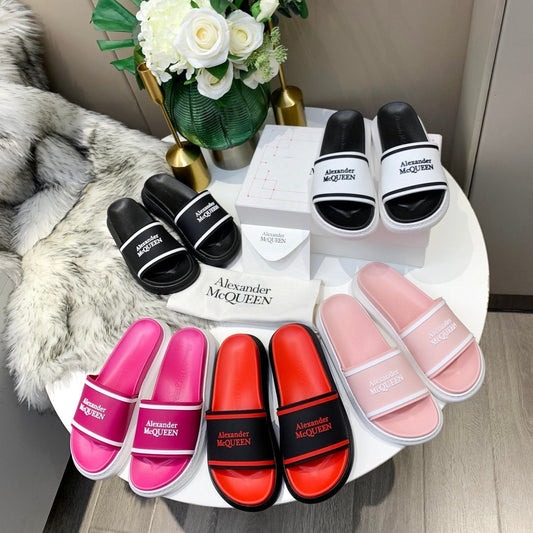 Mc Qu en Classic Pattern Flat Slippers