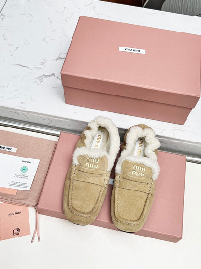 MiuMi Autumn/Winter New Slip-on Loafers