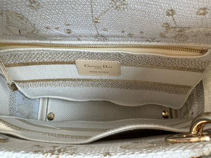 Medium Lady 24 White Beige Embroidery Canvas