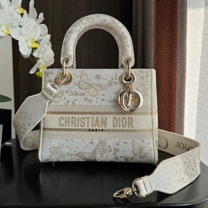 Medium Lady 24 White Beige Embroidery Canvas